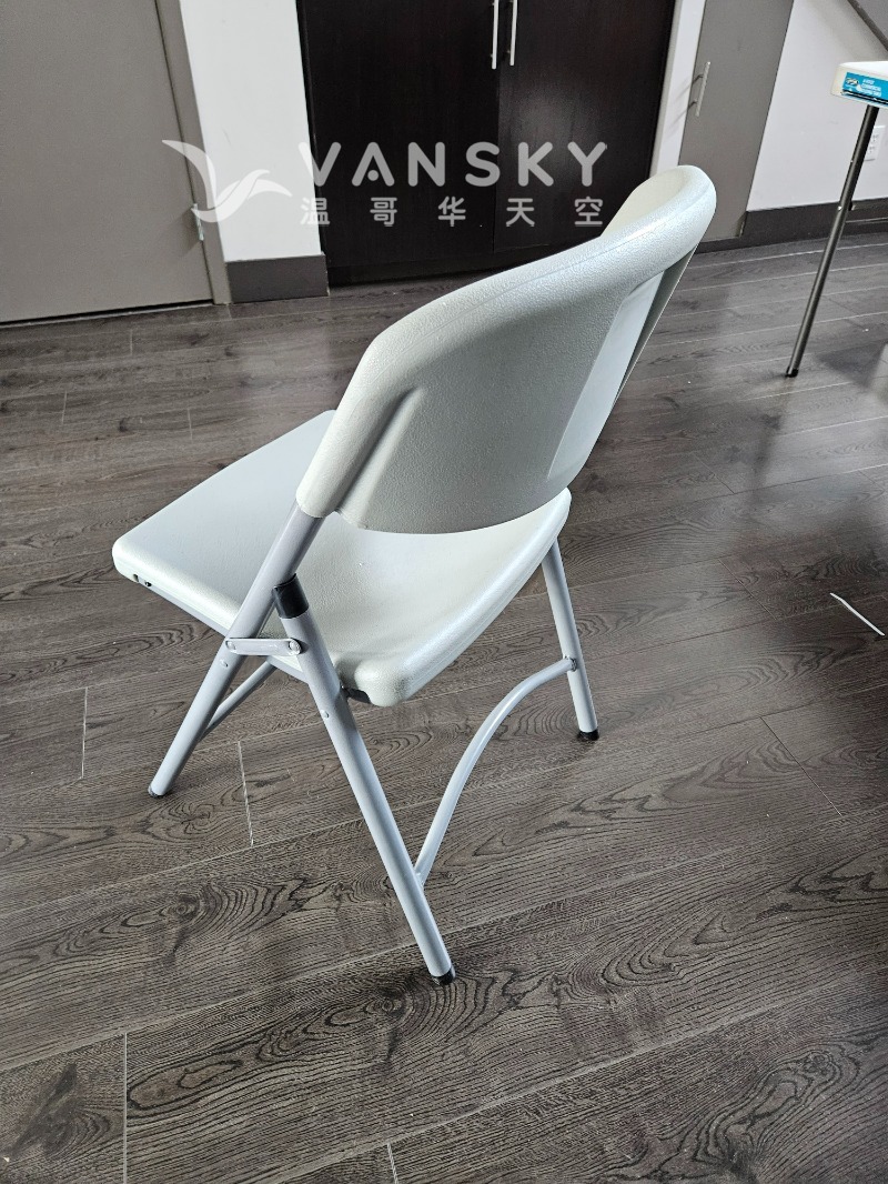 260817132617_Grey Chair 2.jpg
